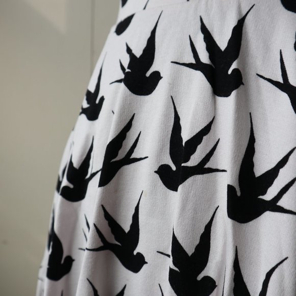 H&M Bird Patterned Circle Skirt - Picture 6 of 10